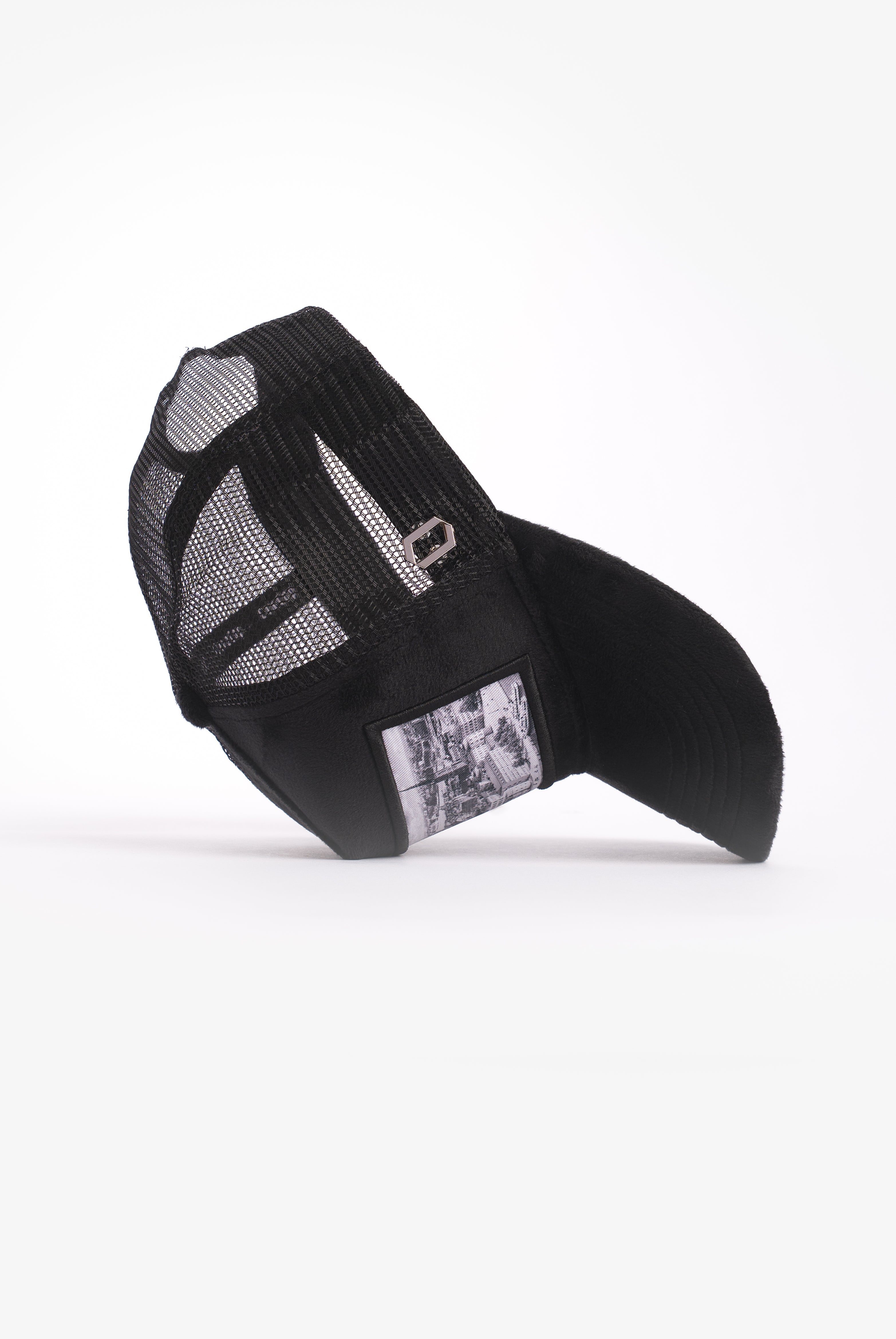 ONECAP Stockholm, Sweden - 1252 Velvet Cap - ONECAP©