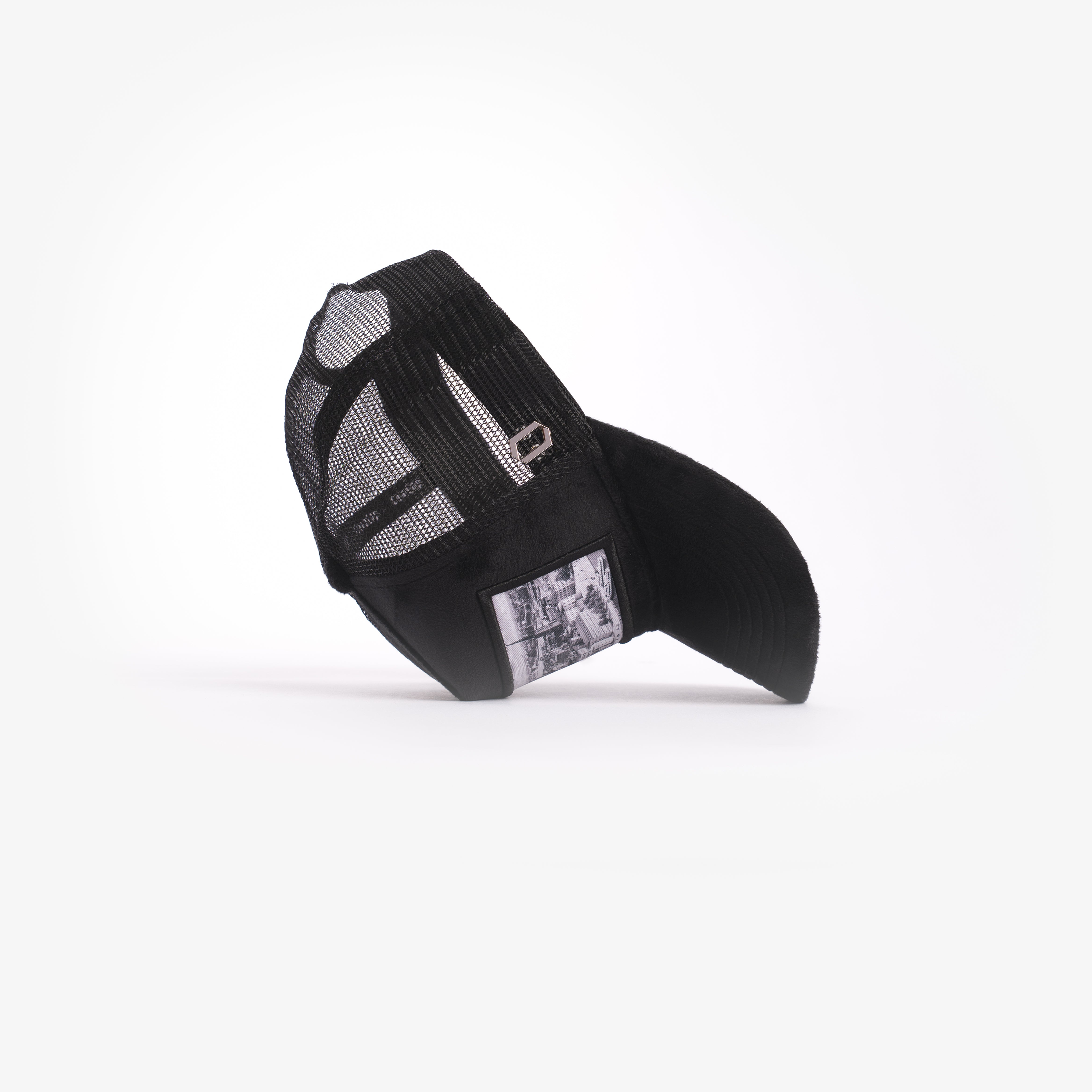 ONECAP Stockholm, Sweden - 1252 Velvet Cap - ONECAP©