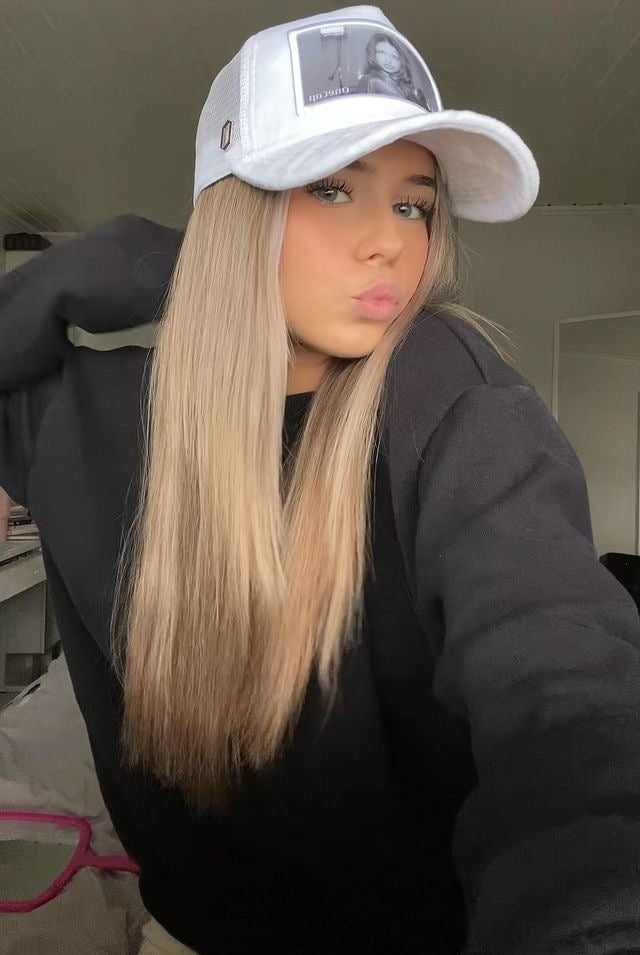 ONECAP Adriana Lima Velvet Cap - ONECAP