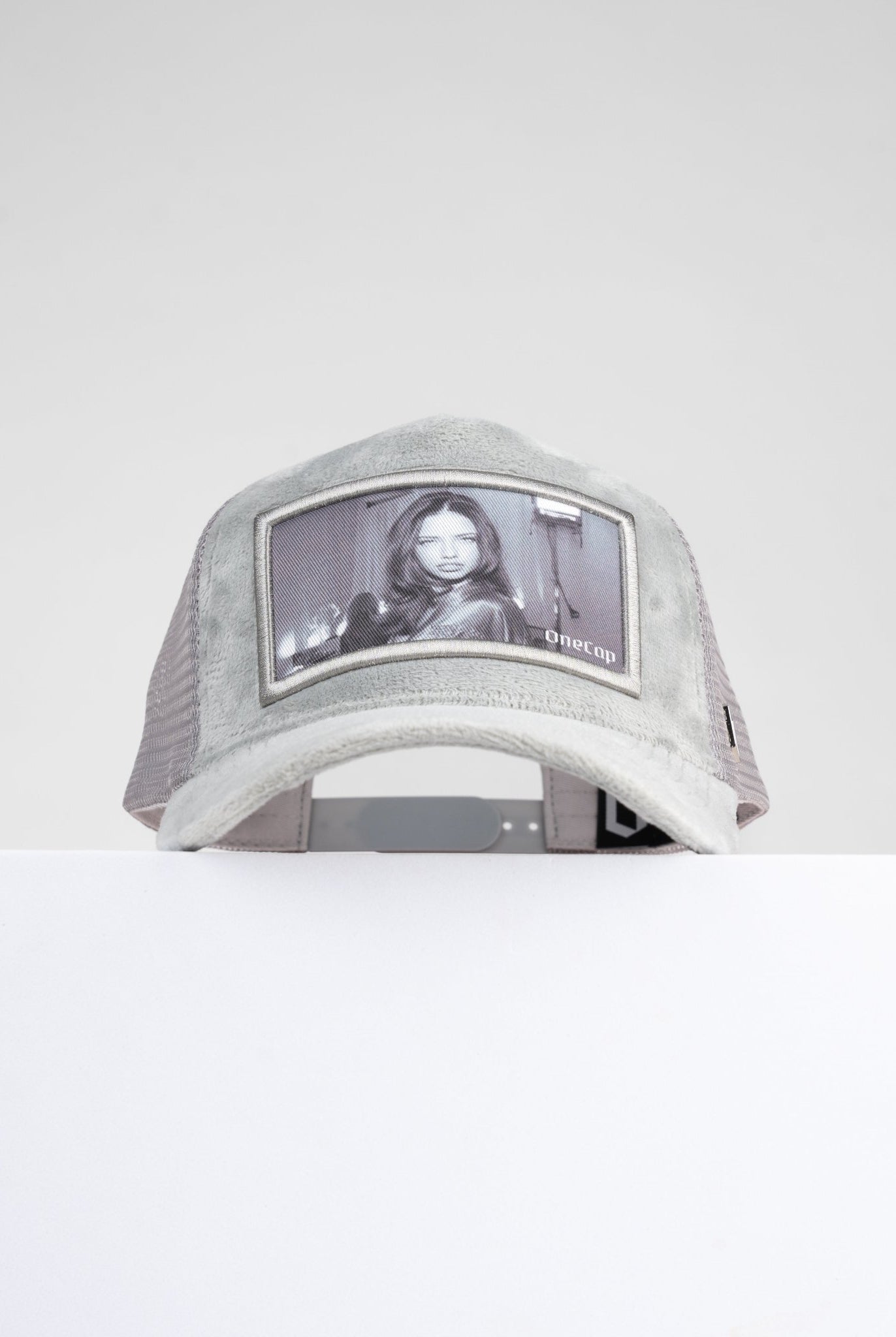 ONECAP Adriana Lima Velvet Cap - ONECAP