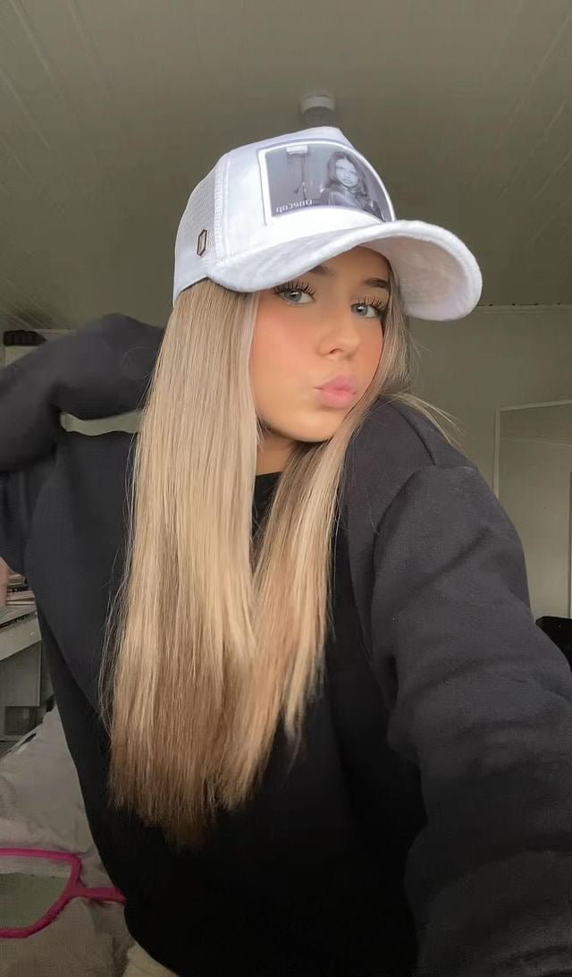 ONECAP Adriana Lima Velvet Cap - ONECAP