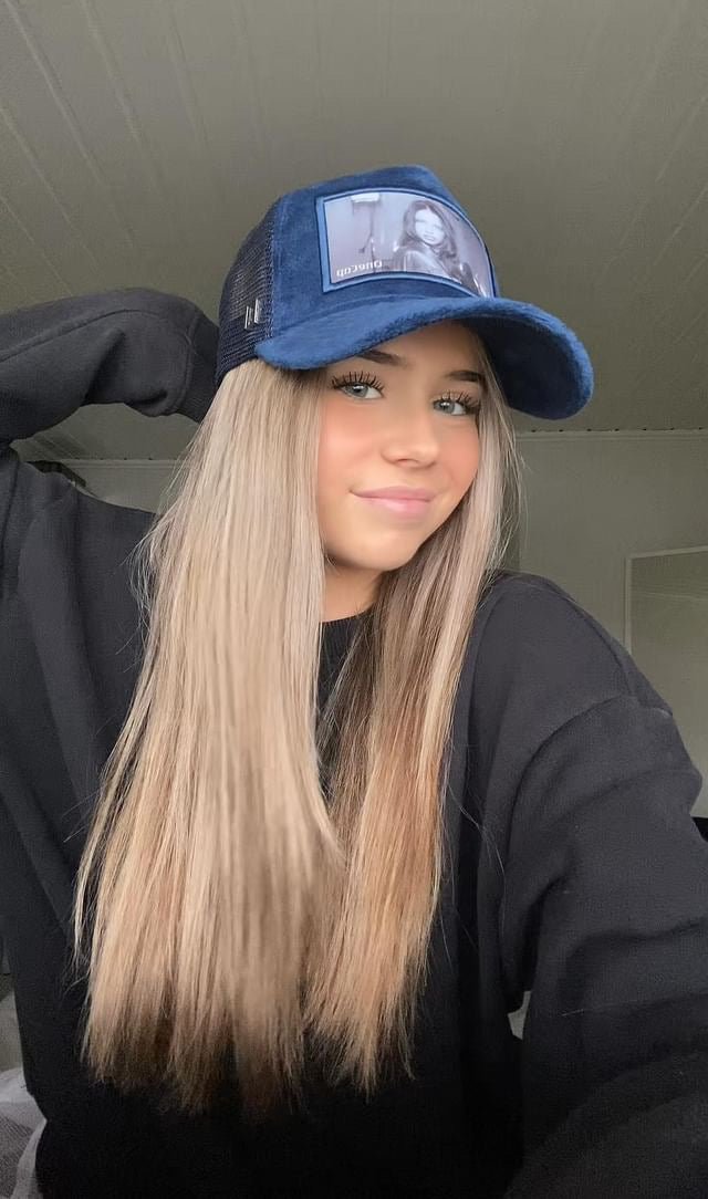 ONECAP Adriana Lima Velvet Cap - ONECAP